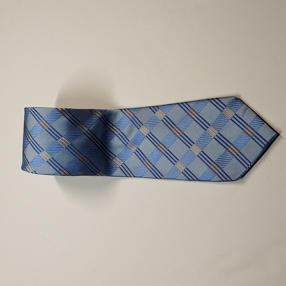 Michael Kors Tie - Picture 3 of 7